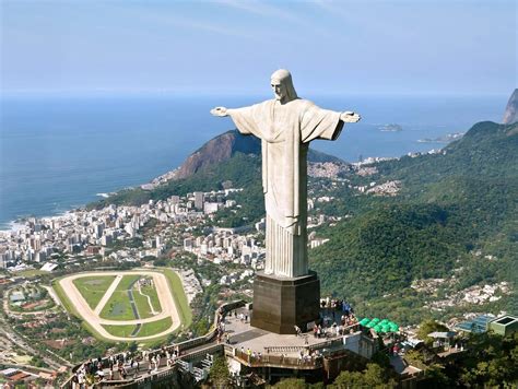 Christ the Redeemer Statue .